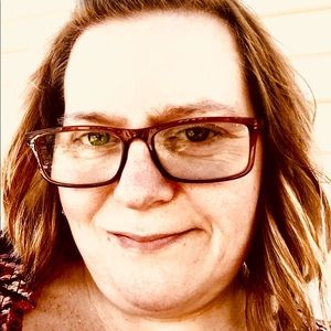 Meet your Posher, Loretta